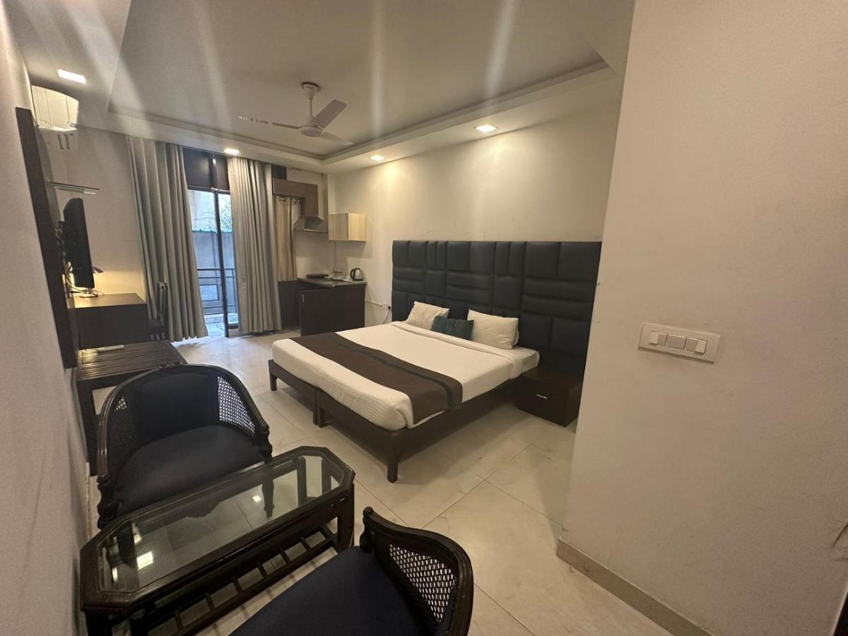 Park Studio Dlf Phase 2, Cyber City, Gurgaon Buitenkant foto