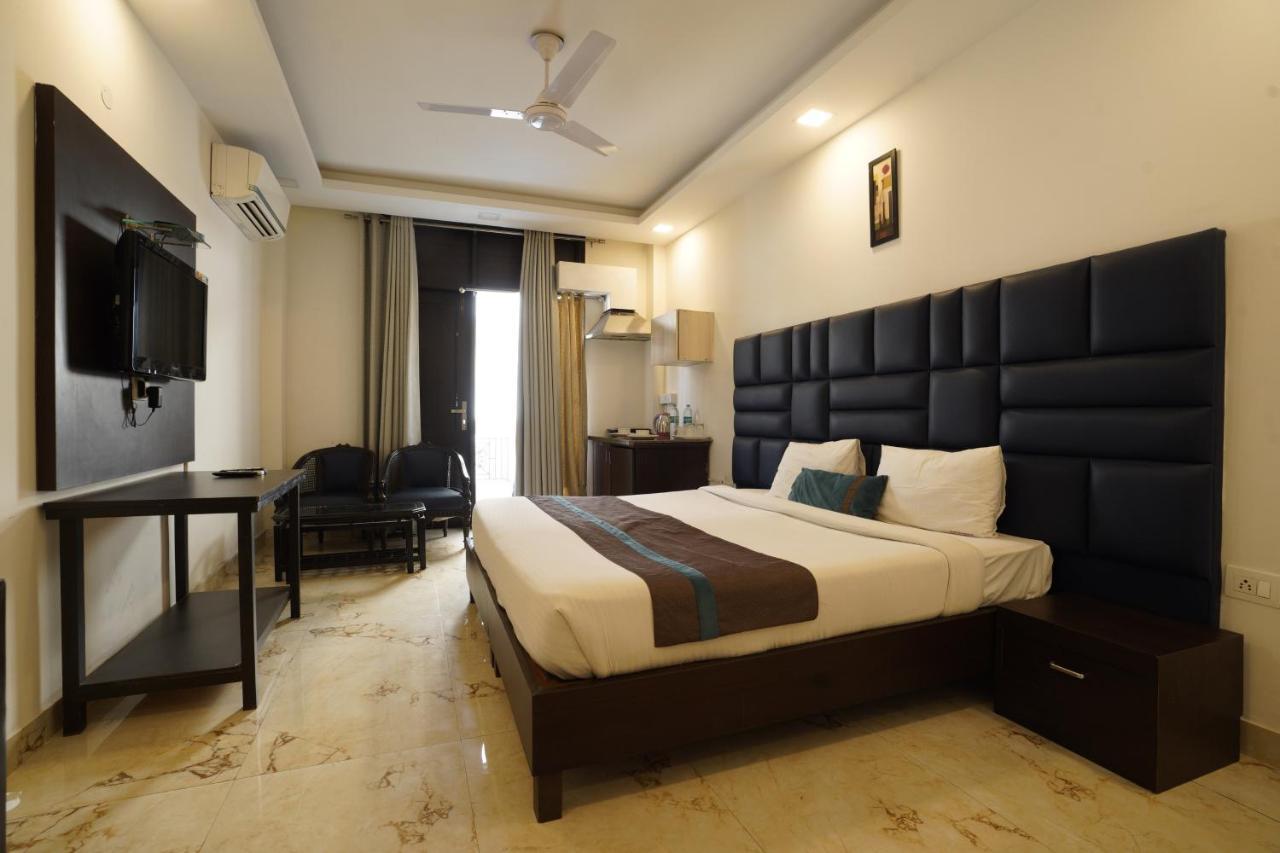 Park Studio Dlf Phase 2, Cyber City, Gurgaon Buitenkant foto