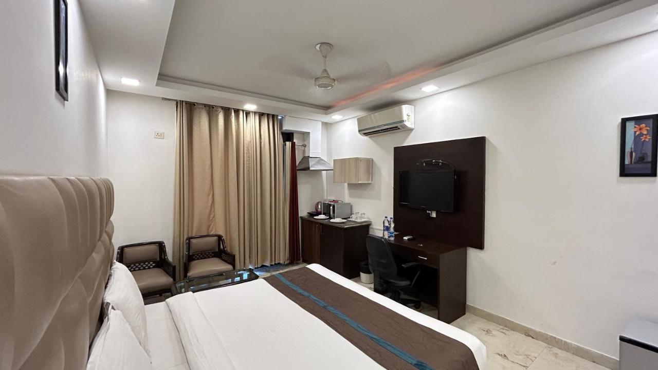 Park Studio Dlf Phase 2, Cyber City, Gurgaon Buitenkant foto