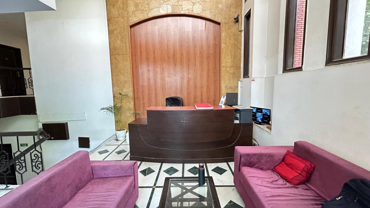 Park Studio Dlf Phase 2, Cyber City, Gurgaon Buitenkant foto